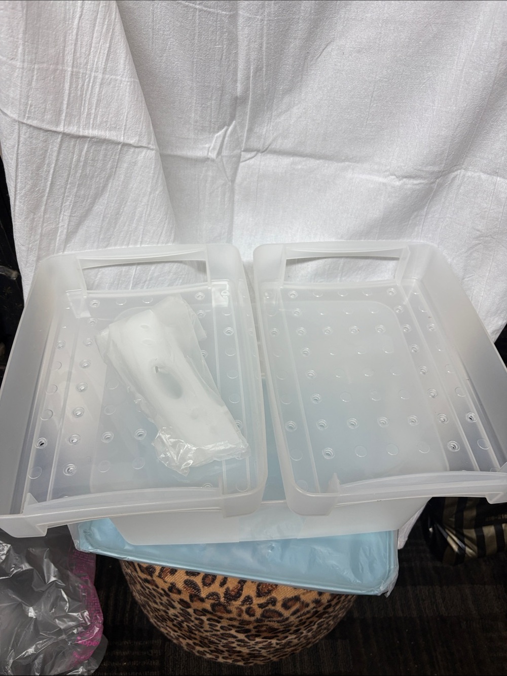 Tupperware Container with trays inside - Picture 2 of 5